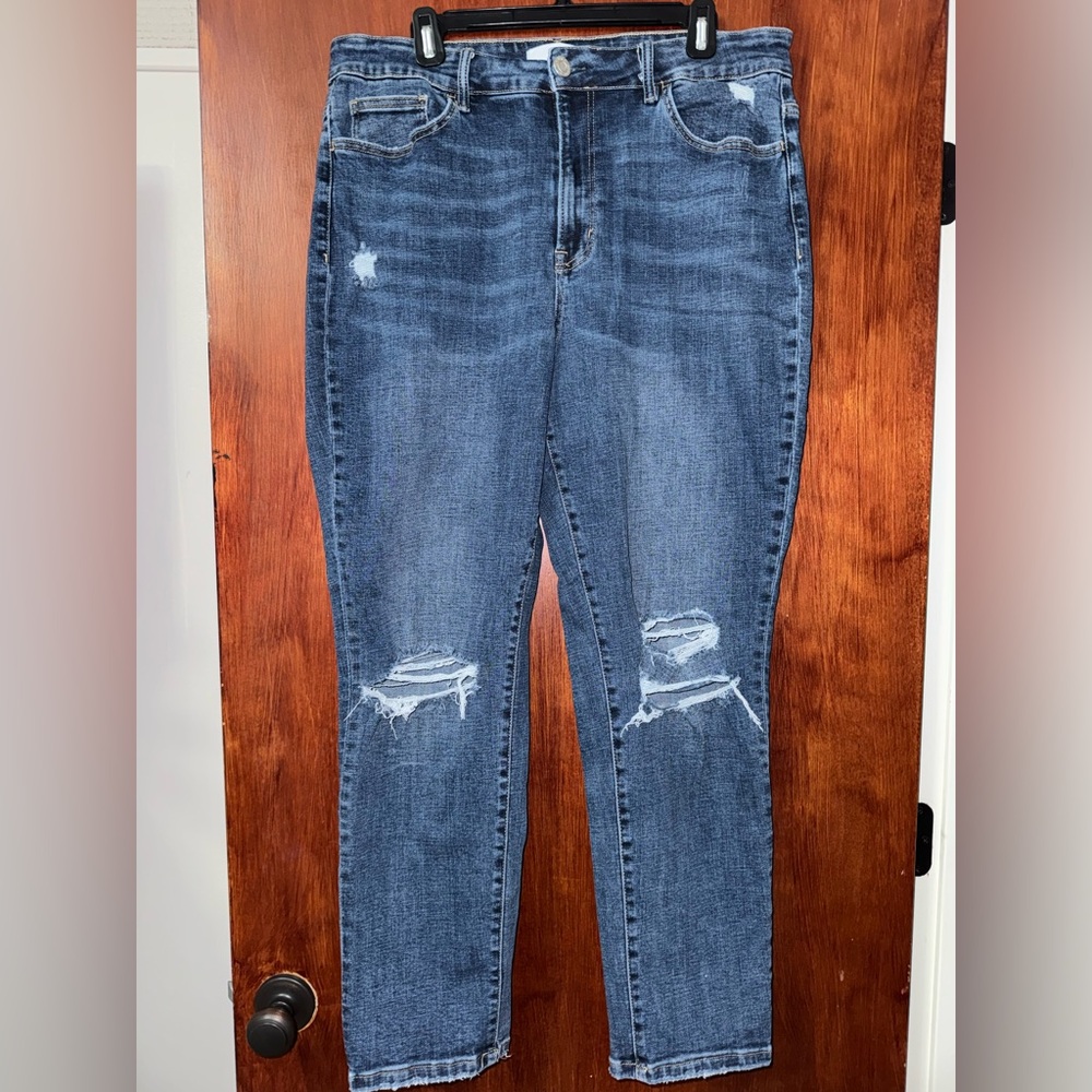 Vervet size 16 Distressed Blue Jeans